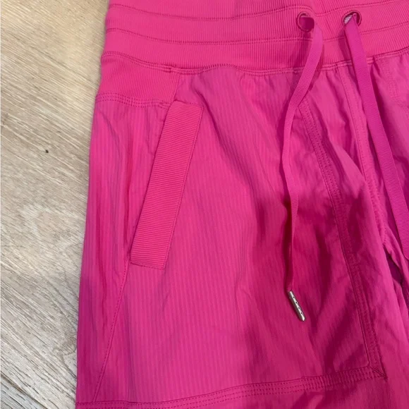 Lululemon athletica Dance Studio Midrise Jogger | Black Knight | Size 4 - Picture 7 of 13